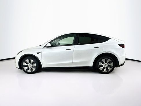 Used 2024 Tesla Model Y Long Range AWD/4WD image 4