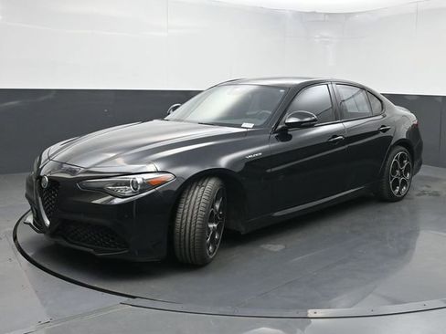 Used 2022 Alfa Romeo Giulia Veloce image 5