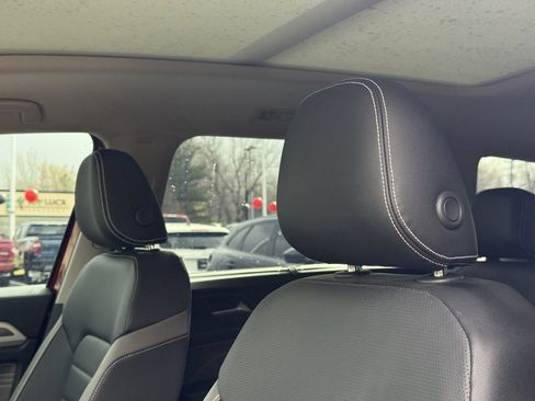 Used 2023 Volkswagen Atlas SEL Premium image 11