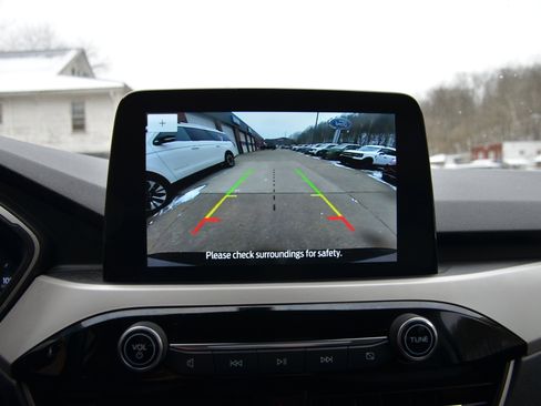 Used 2022 Ford Escape SE w/ Cold Weather Package image 11