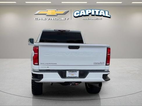 Used 2025 Chevrolet Silverado 2500 High Country w/ Technology Package AWD/4WD image 4