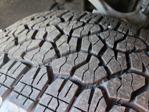 Used 2021 Chevrolet Silverado 1500 LTZ w/ Z71 Off-Road Package image 30