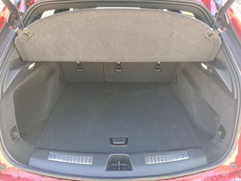 Used 2025 Cadillac XT4 Premium Luxury w/ Cold Weather Package FWD image 23