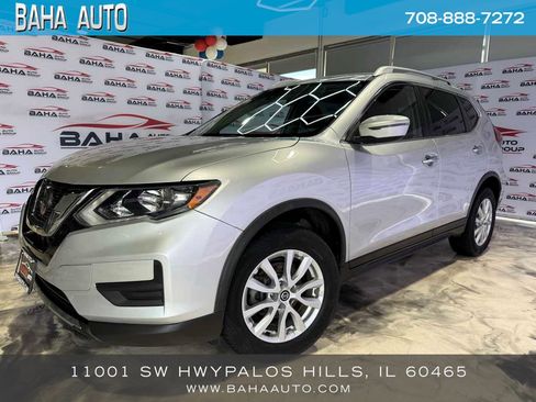 Used 2020 Nissan Rogue SV image 1