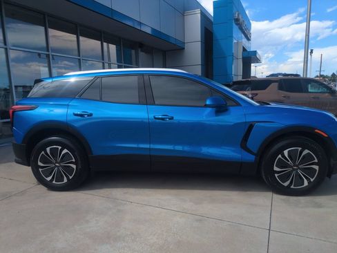 Used 2024 Chevrolet Blazer EV LT AWD/4WD image 6