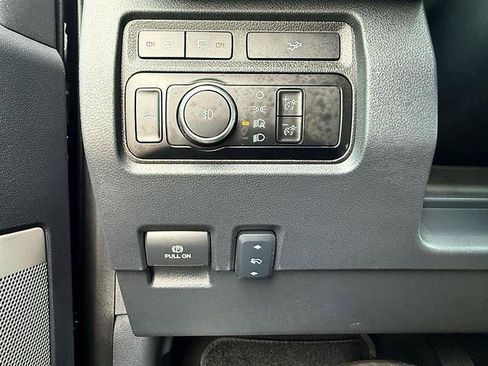 Used 2024 Ford F250 Lariat w/ Sport Appearance Package AWD/4WD image 44
