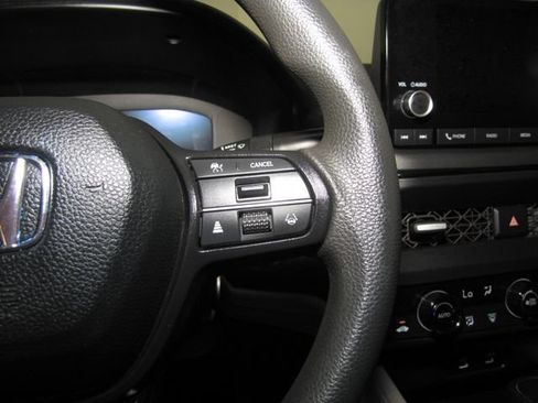 Certified 2023 Honda Accord EX image 6