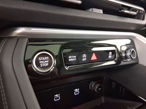 New 2025 Audi Q5 Premium Plus image 26