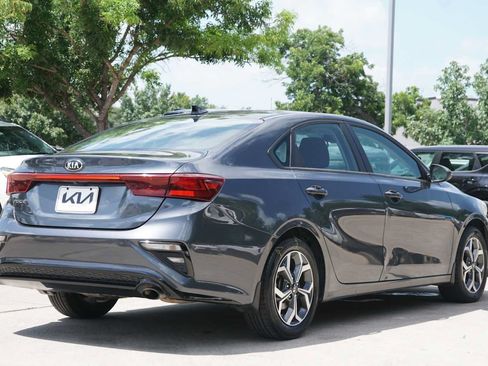 Used 2021 Kia Forte LXS FWD image 4