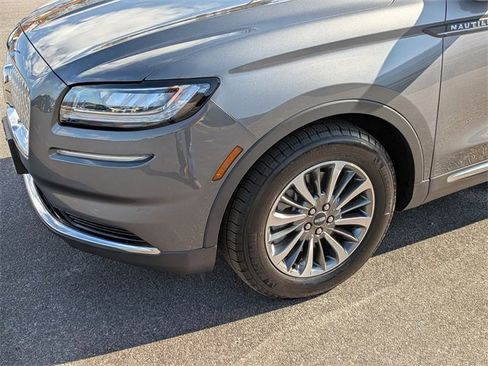 Certified 2023 Lincoln Nautilus AWD w/ Premium Package image 9