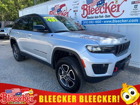 Used 2022 Jeep Grand Cherokee Trailhawk image 1