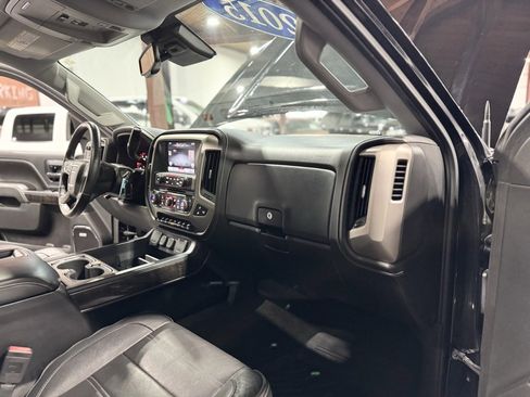 Used 2015 GMC Sierra 2500 Denali w/ Duramax Plus Package image 17