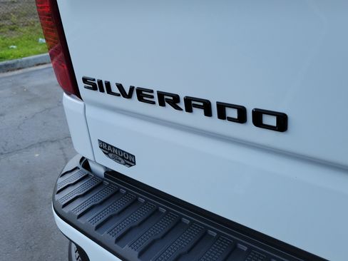 Used 2026 Chevrolet Silverado 1500 Custom w/ Turbomax Blackout Package RWD image 9