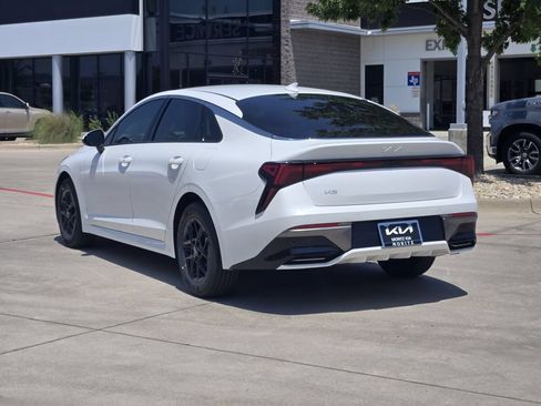 New 2026 Kia K5 LXS FWD image 3