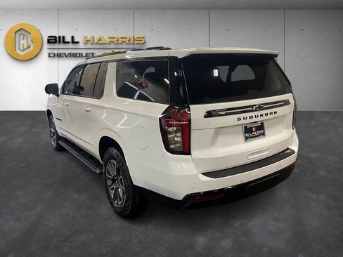 Used 2023 Chevrolet Suburban Z71 w/ Luxury Package image 12