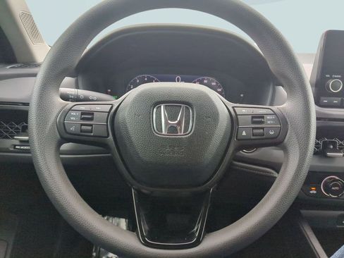 Used 2025 Honda Accord SE image 15