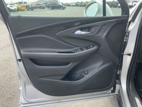 Used 2018 Buick Envision Essence w/ LPO, Hit The Road Package FWD image 17