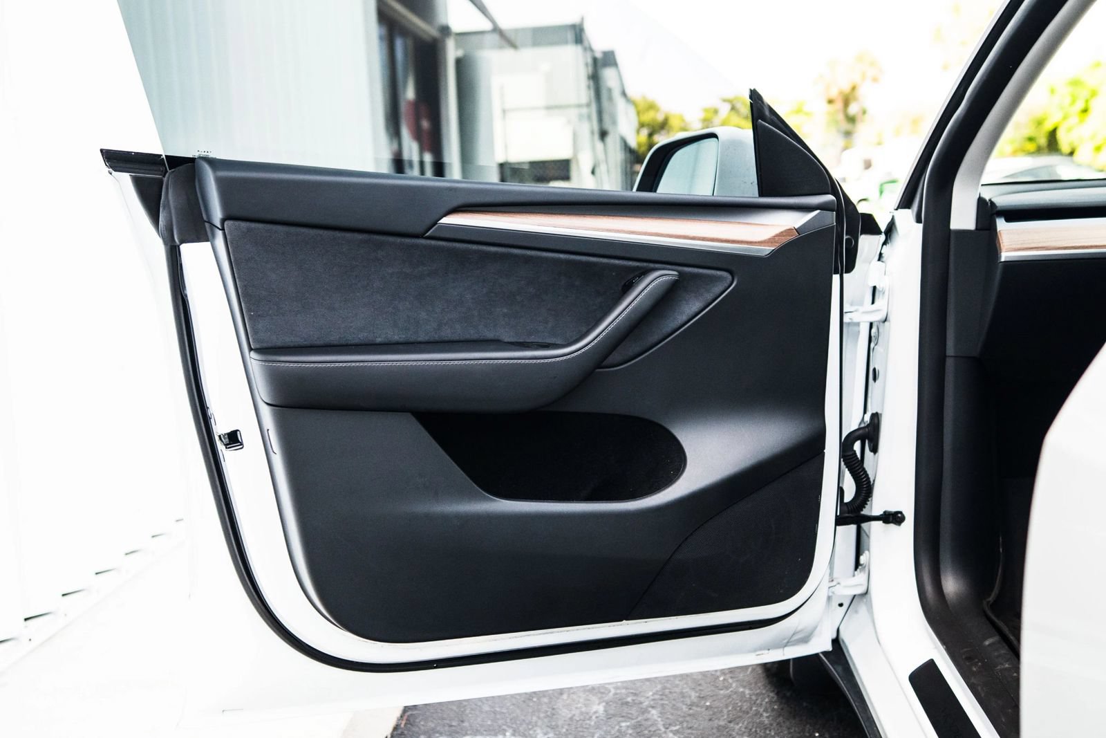 Used 2024 Tesla Model Y 2WD image 14