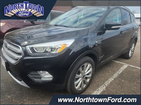 Used 2017 Ford Escape Titanium image 1