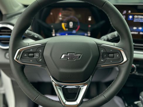 New 2026 Chevrolet Trax LT w/ Driver Confidence Package FWD image 14