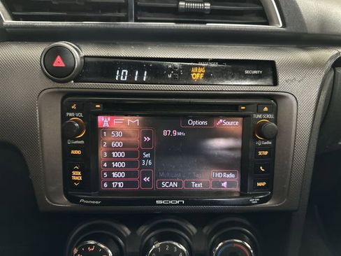 Used 2014 Scion tC FWD image 16