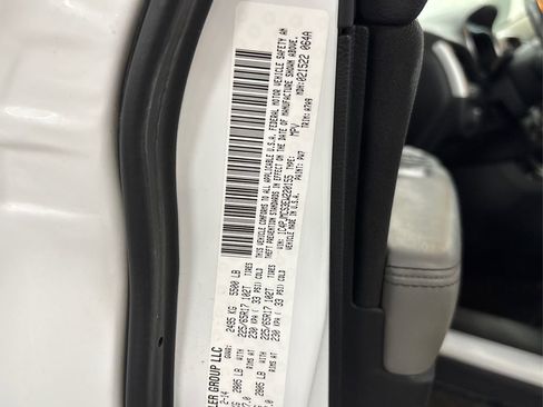 Used 2014 Jeep Cherokee Latitude w/ Cold Weather Group image 12