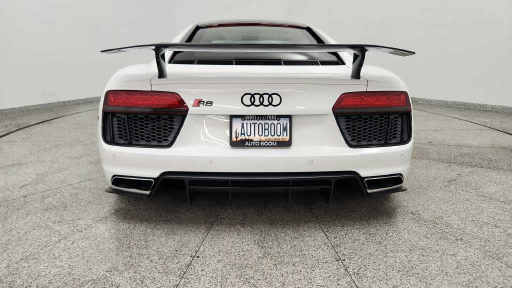 Used 2017 Audi R8 V10 w/ Carbon Exterior Package AWD/4WD image 17