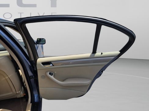 Used 2000 BMW 323i Sedan RWD image 22