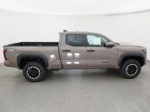 New 2026 Toyota Tacoma TRD Off-Road AWD/4WD image 20