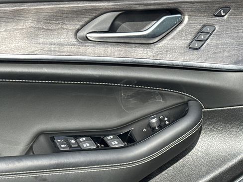 Used 2024 Jeep Grand Cherokee L Overland w/ Luxury Tech Group IV image 14