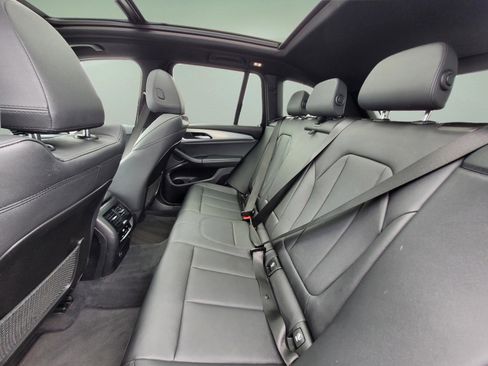 Used 2019 BMW X3 xDrive30i w/ Driving Assistance Package AWD/4WD image 17