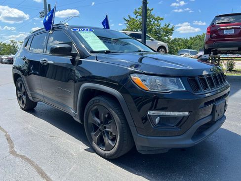 Used 2021 Jeep Compass Latitude FWD image 8