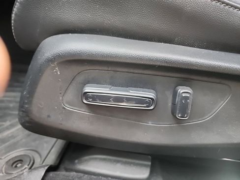 Certified 2024 Honda HR-V EX-L image 19