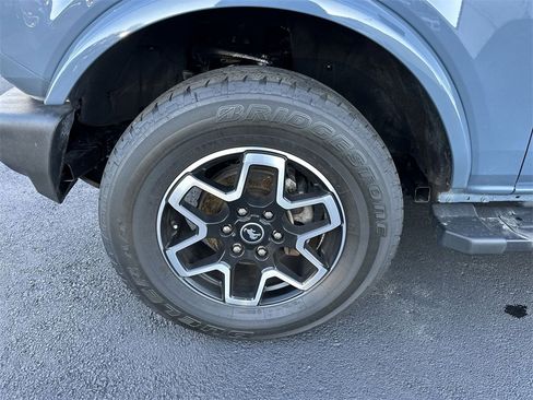 Used 2023 Ford Bronco Outer Banks image 10