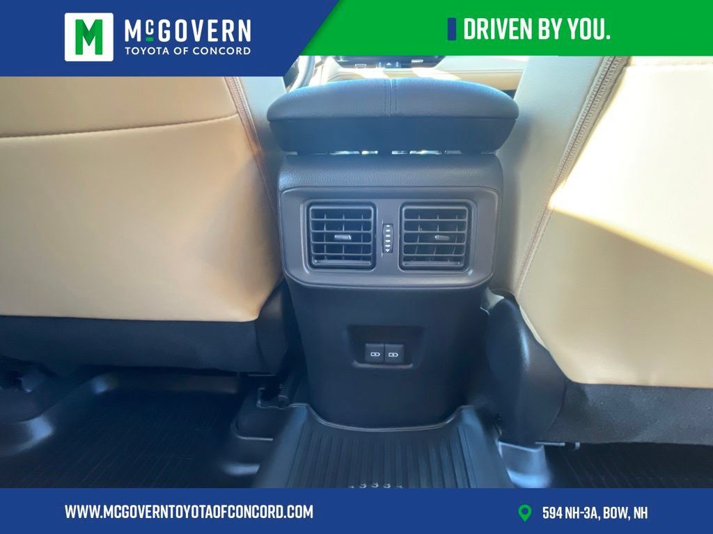 Used 2025 Toyota RAV4 Limited w/ Advanced Technology Package AWD/4WD image 30