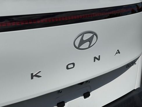 Used 2024 Hyundai Kona SEL FWD image 34