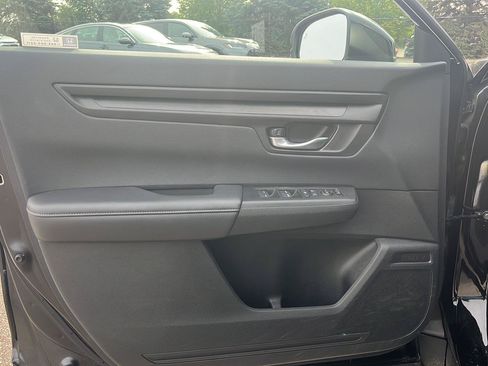 Used 2024 Honda CR-V EX image 3