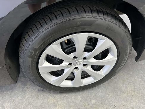 Used 2025 Toyota Corolla LE FWD image 9