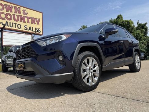 Used 2019 Toyota RAV4 XLE Premium w/ All Weather Liner Package AWD/4WD image 1