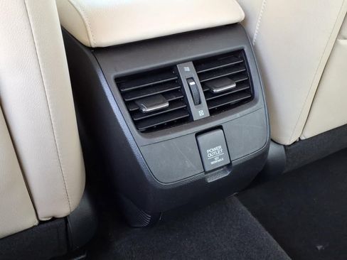 Used 2018 Honda Clarity Touring image 11