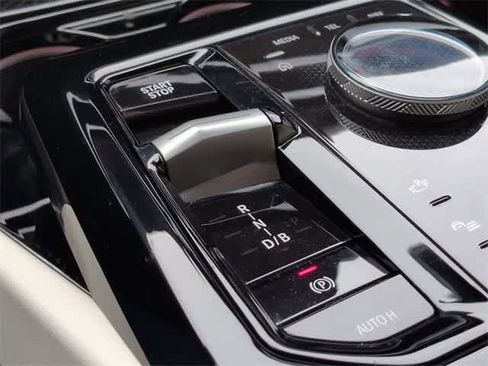 Used 2025 BMW i5 xDrive40 w/ M Sport Package image 34