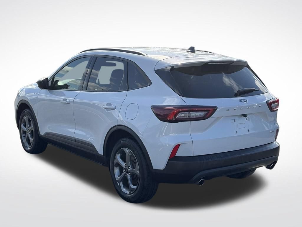 Used 2025 Ford Escape ST-Line AWD/4WD image 7