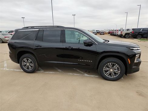 New 2026 Chevrolet Traverse LT w/ Driver Confidence Package image 5