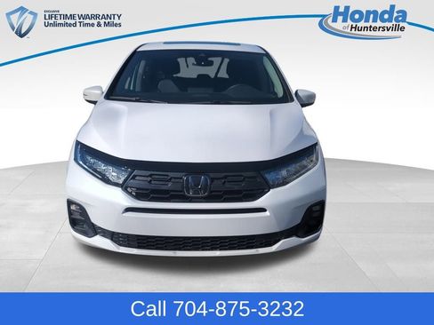 Certified 2025 Honda Odyssey EX-L image 2