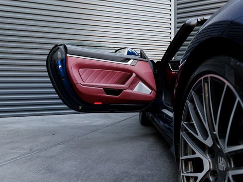 Certified 2025 Porsche 911 Turbo image 15