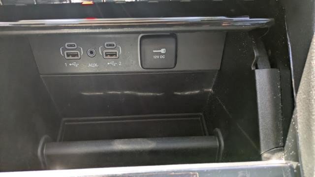 Used 2023 Jeep Grand Cherokee L Limited AWD/4WD image 10