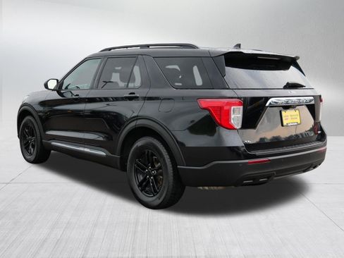 Used 2020 Ford Explorer XLT w/ Comfort Package AWD/4WD image 5