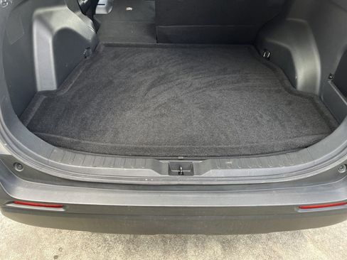Used 2019 Toyota RAV4 XLE Premium FWD image 28