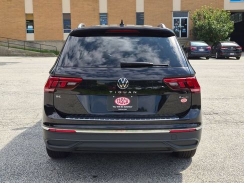 Used 2022 Volkswagen Tiguan SE w/ Panoramic Sunroof Package AWD/4WD image 4