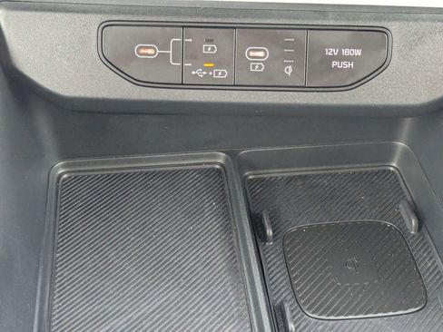 Certified 2026 Kia Carnival EX FWD image 31